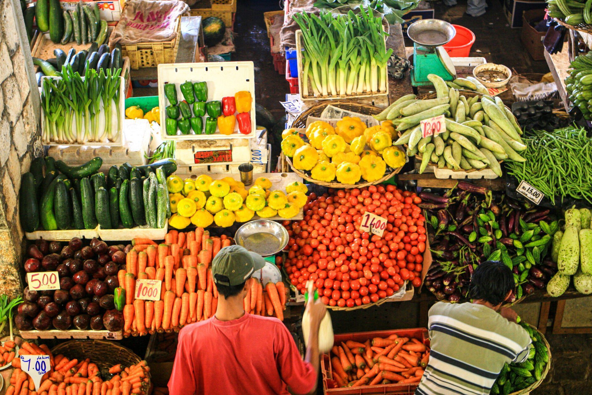 Puesto de venta de verduras Puesto de venta de verduras